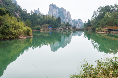 太姥山上的龙潭湖