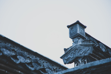 传统中国古代建筑风格屋檐特写 