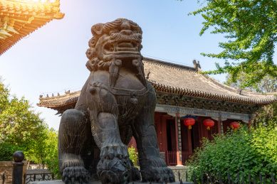 中国传统雕塑石狮