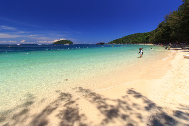 马来西亚首府亚庇马努干岛风景