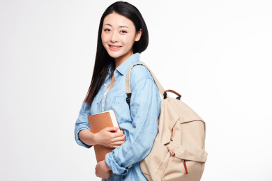 女大学生在校园
