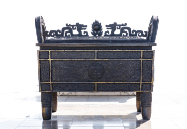 中式传统青铜器方鼎