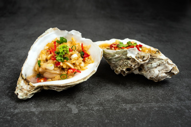 美味海鲜炭烧生蚝