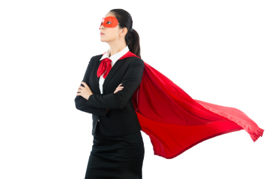 混血亚裔企业中国女人有大的野心梦想成为超级英雄的解决对世界上所有的疑难问题在白色背景COPYSPACE显示隔离。