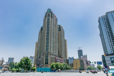 安徽省合肥市长江路高楼建筑景观