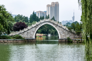 安徽省合肥市包河公园玉带桥建筑景观