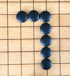 棋子摆出的数字7 围棋