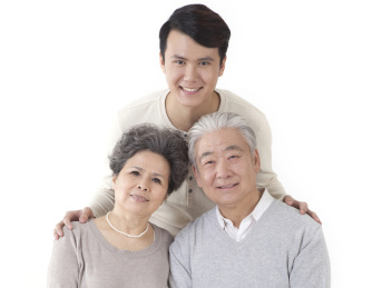 东方家庭父母和儿子