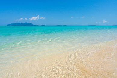 仙本那浅滩白沙海面风景