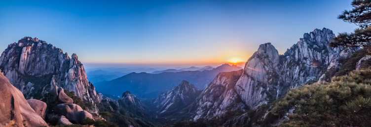 安徽省黄山市黄山风景区天海大峡谷自然景观 