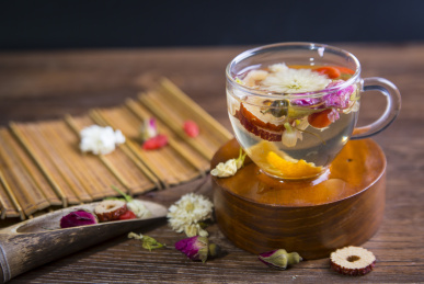 玫瑰大枣菊花养生茶