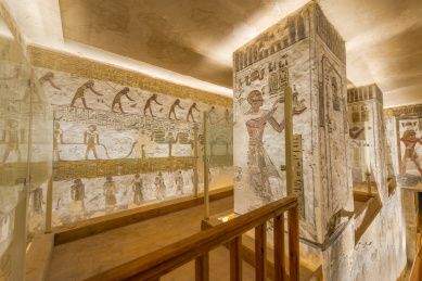 埃及胡夫金字塔的墙壁图片