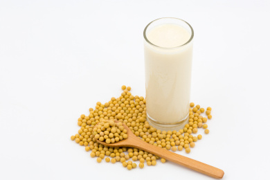 白底背景的豆浆 豆浆