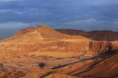 埃及卢克索帝王谷热气球