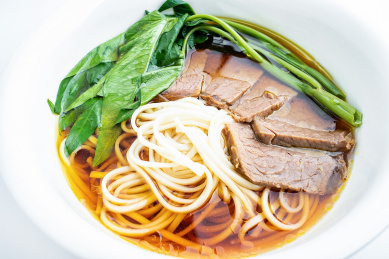 中国美食-青菜牛肉面