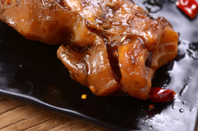 麻辣熟食牛蹄 中国