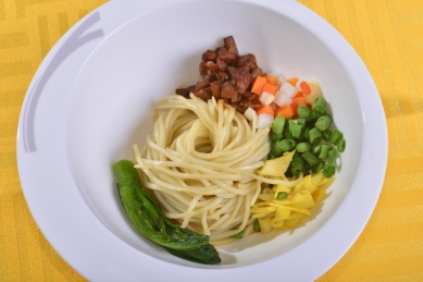 中华料理三色干拌面