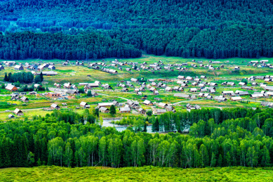 新疆禾木村夏天