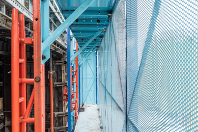 爬架，提升架，建筑工地脚手架