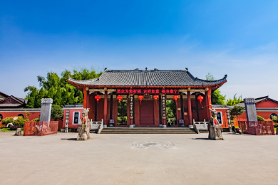 江西省鹰潭市龙虎山上清古镇天师府道观院建筑景观 