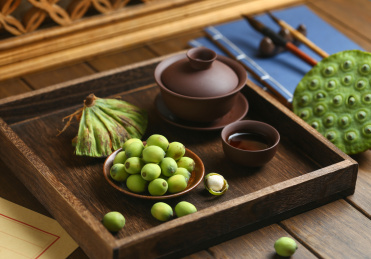 新鲜莲子和莲蓬
