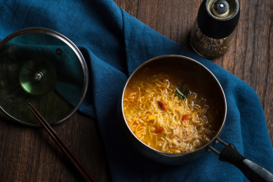 一人食煮泡面