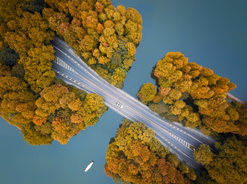 航拍杭州西湖杨公堤园林建筑风光