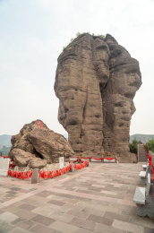 中国河北承德双塔山景区双塔峰