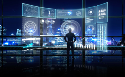 生意人站在云数字和大数据的聪明网络投影中