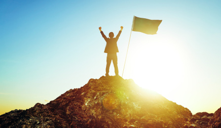 年轻商人的成功梦想概念图