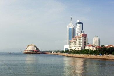 山东青岛栈桥海滨风光