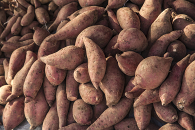 菜市场售卖的番薯 番薯