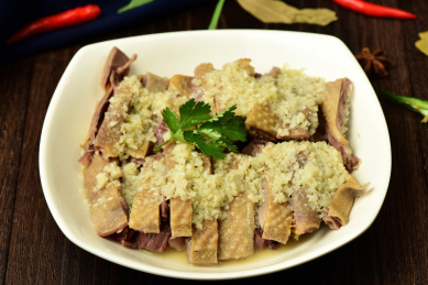 蒜泥盐水鹅盐水鸭 亚洲