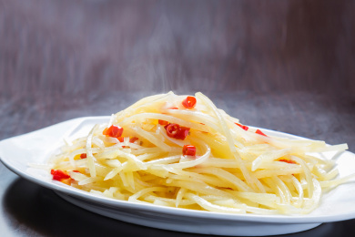 传统酸辣土豆丝