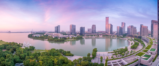 中国江苏苏州独墅湖半月湾城市建筑风光