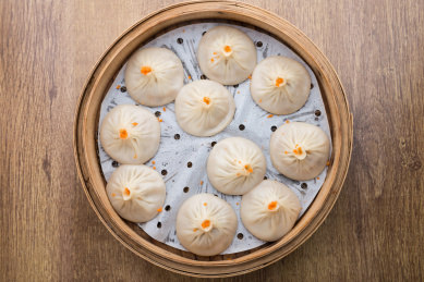 中华传统美食蟹黄汤包
