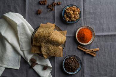 美味的麻辣毛肚和香料