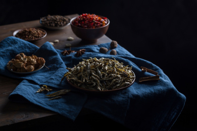 美味麻辣小鱼干和香料