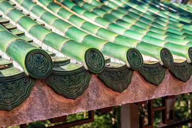 中国古建筑美丽的绿色琉璃竹瓦