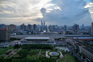 长沙火车站锦泰广场