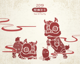 传统舞狮装扮与小猪