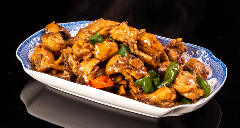 美味的中餐大盘鸡