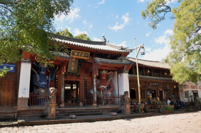 云南沙溪古镇兴教寺