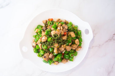 青花椒辣鸡丁 摄影