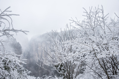 冬天下雪的张家界风光
