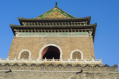 蓝天下的北京鼓楼