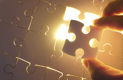 拼图挑战，想法和团队经营战略概念。