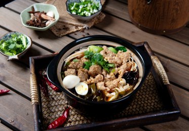 砂锅鸡汤烩面