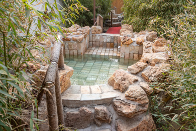 深秋的山东郯城天沐温泉风光