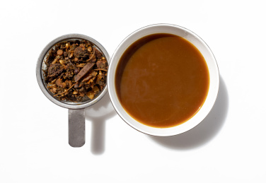 一碗中药汤和药渣 中药